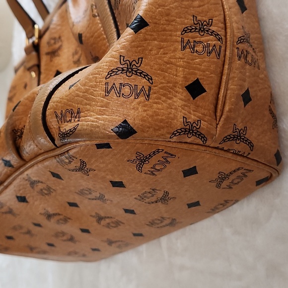 MCM BAG - Picture 7 of 14